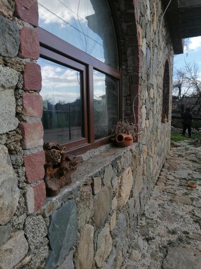 Лилянината Къща Kalofer Exterior foto