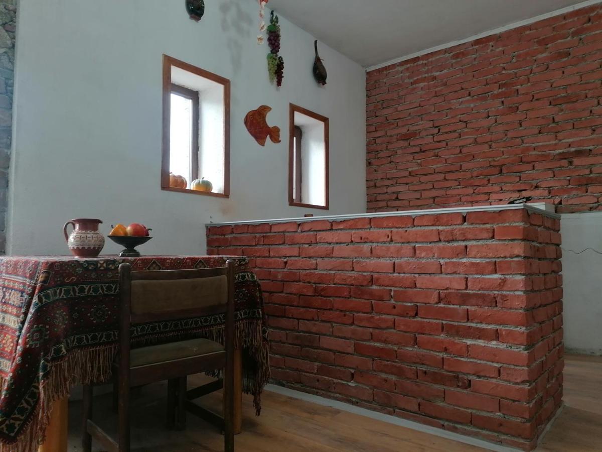 Лилянината Къща Kalofer Exterior foto