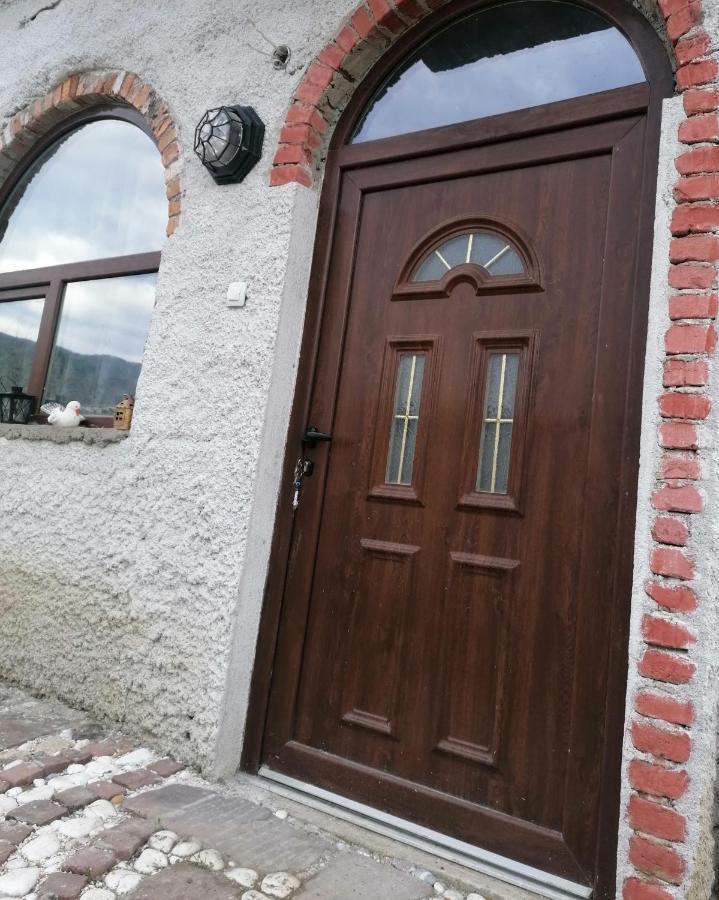 Лилянината Къща Kalofer Exterior foto